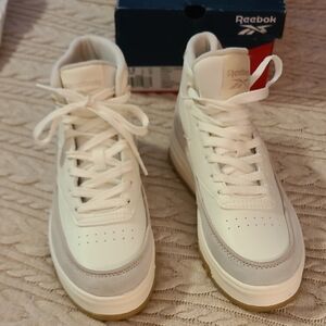 Reebok Women's Lace Up Boots - Cream and Tan